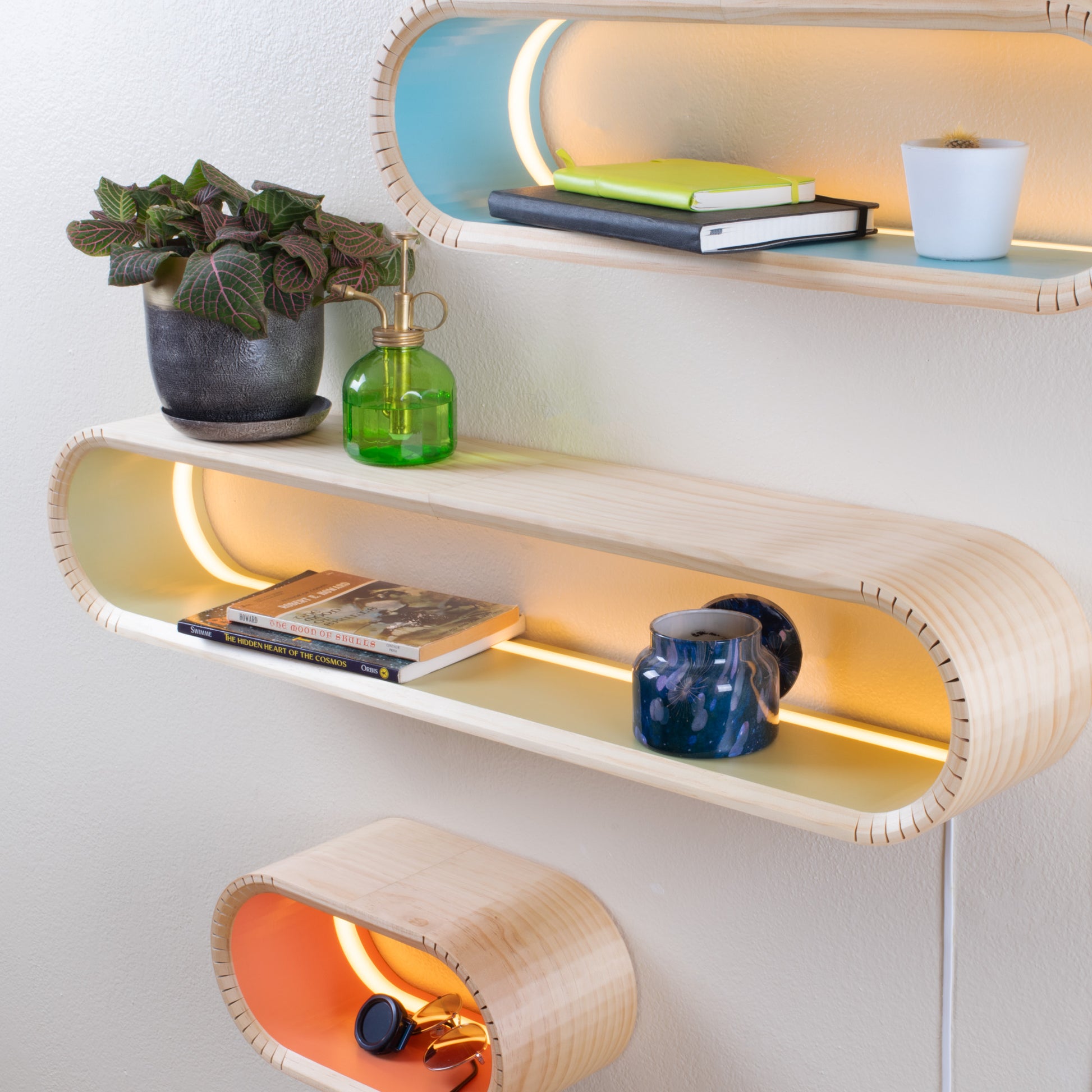 Illuminated Oval Shelf