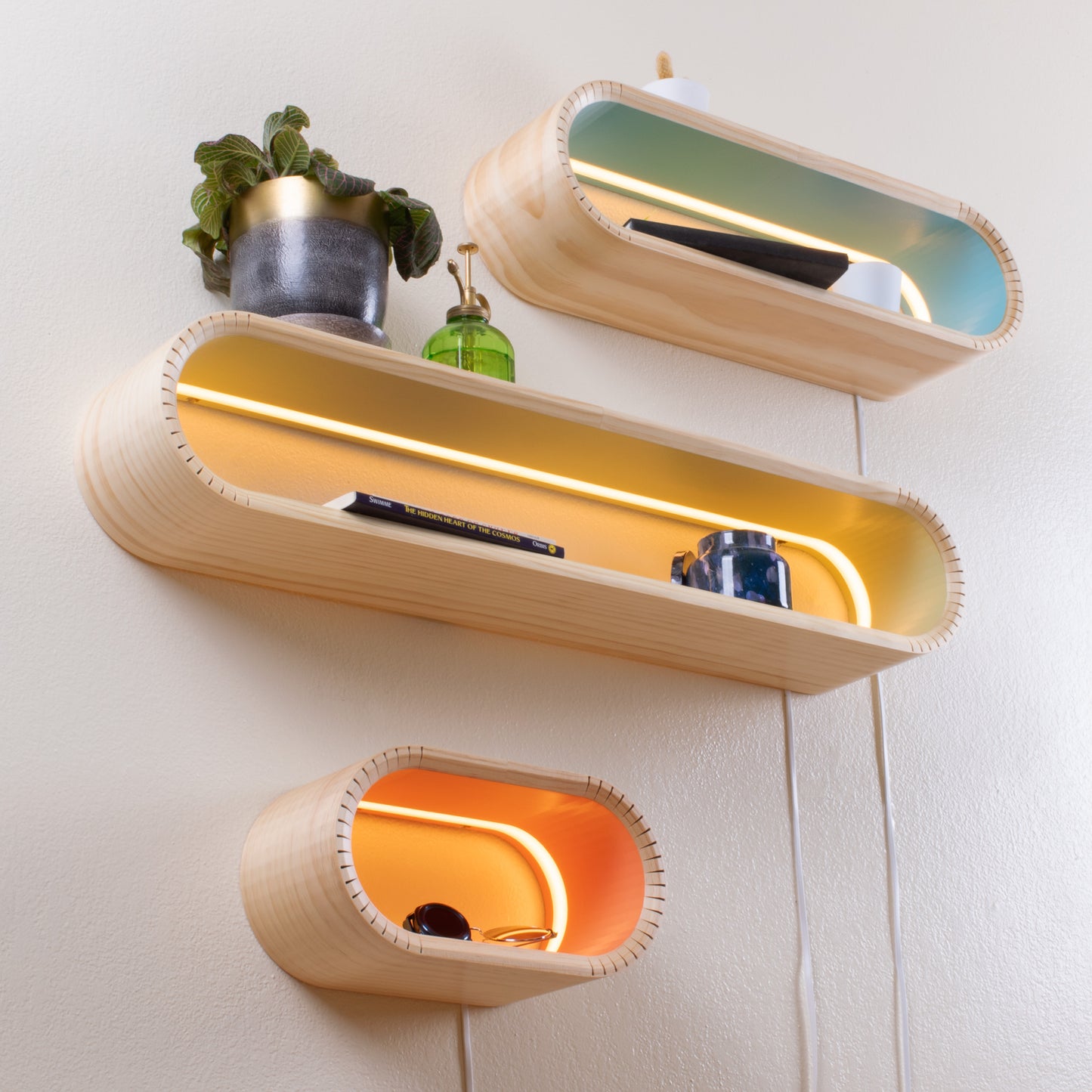 Illuminated Oval Shelf