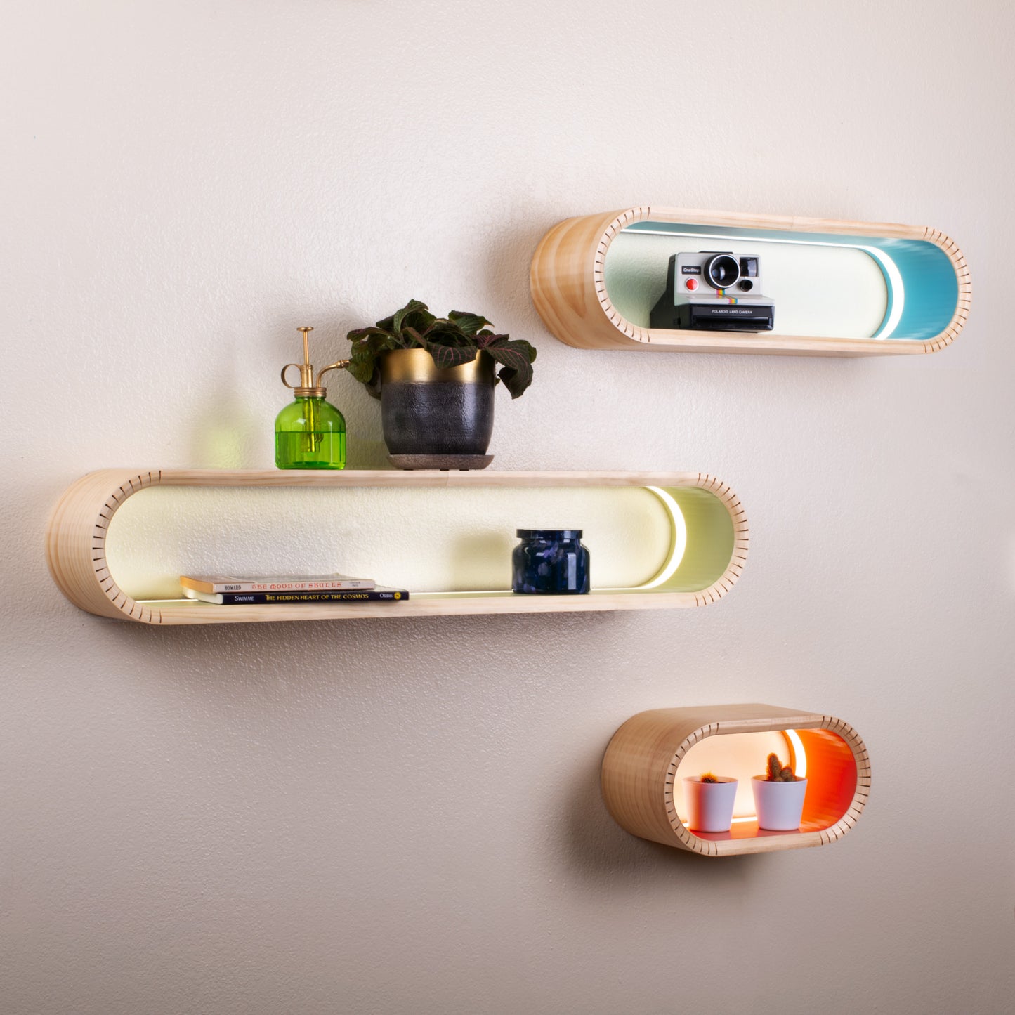 Illuminated Oval Shelf